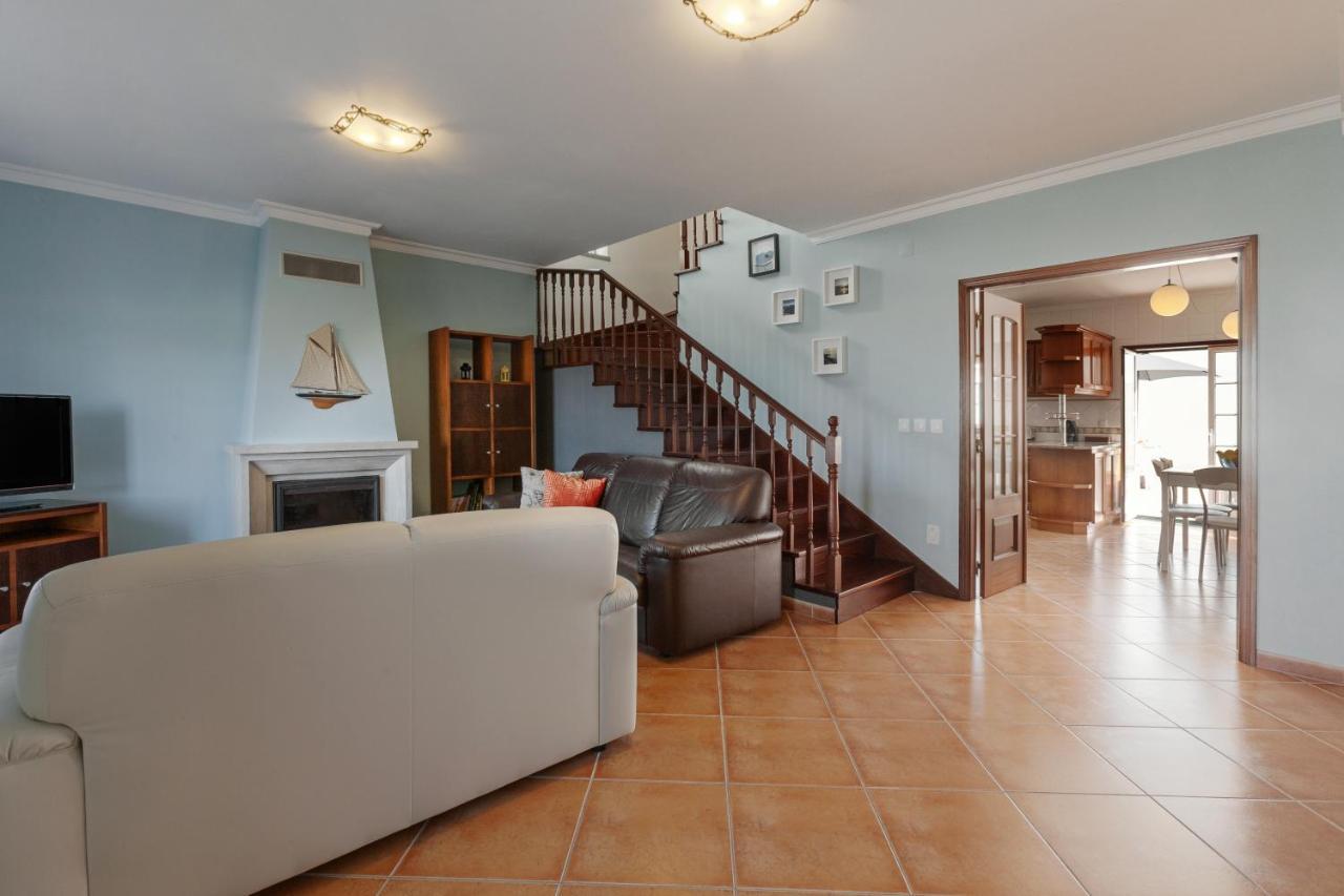 Ocean Breeze Villa Atouguia Da Baleia Luaran gambar