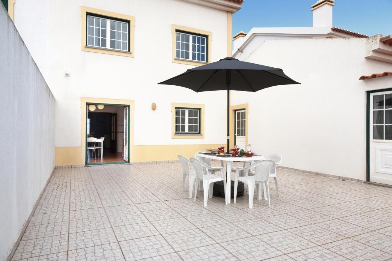 Ocean Breeze Villa Atouguia Da Baleia Luaran gambar